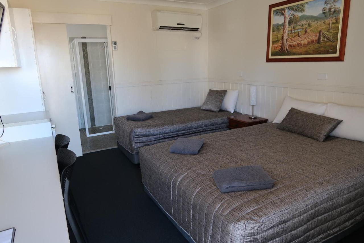 Charleville Waltzing Matilda Motor Inn Экстерьер фото